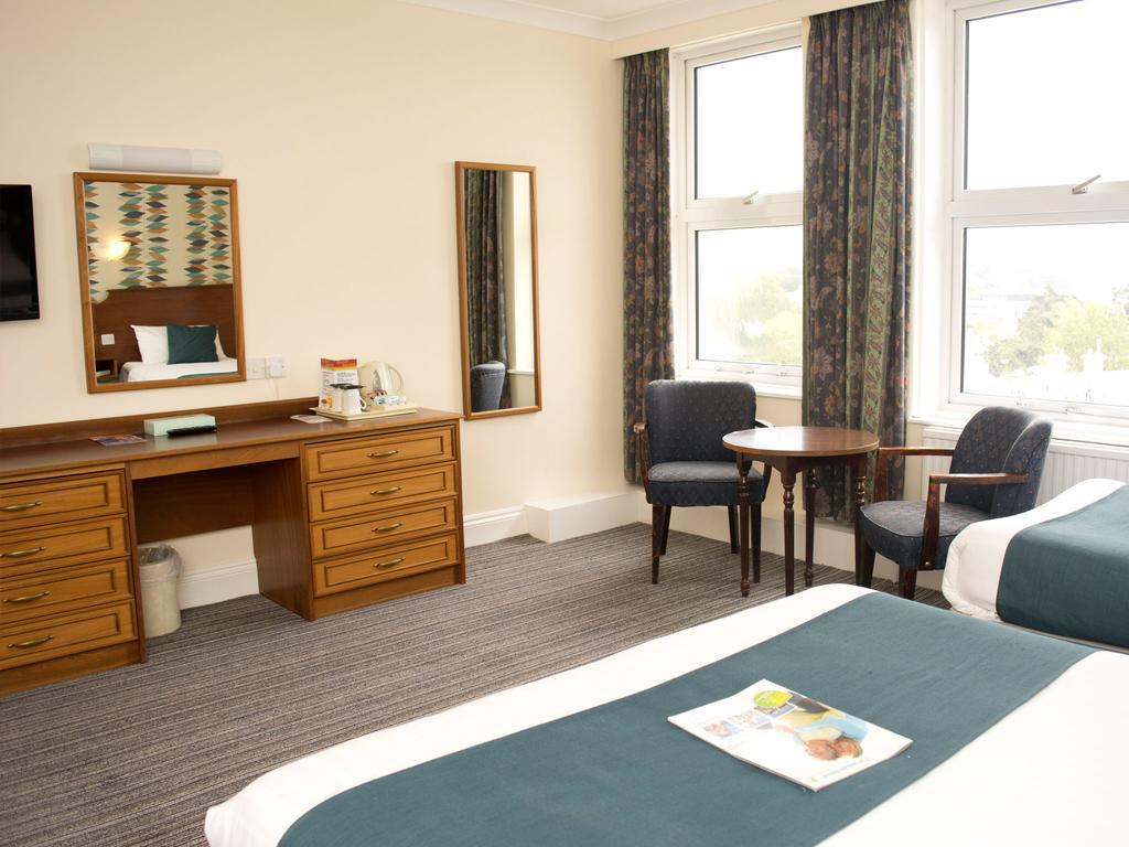 Tlh Victoria Hotel - Tlh Leisure, Entertainment And Spa Resort Torquay Esterno foto